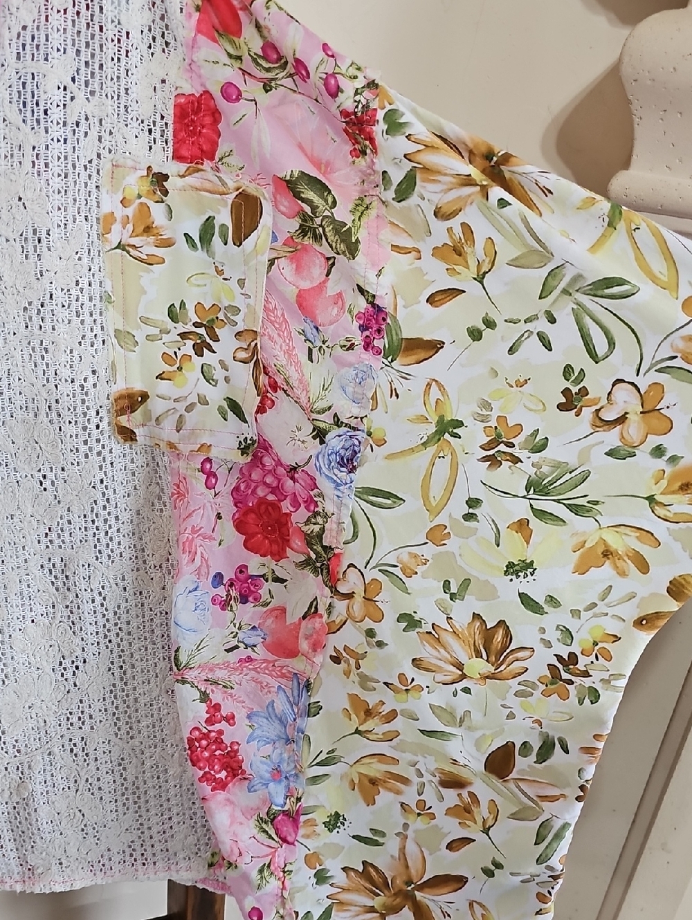POL Pink Floral Patchwork Lace Button-Up Shirt - Picture 8 of 16
